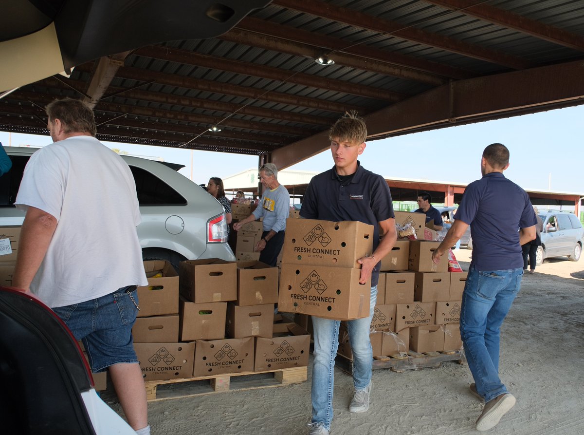 ⏰ Have some TIME? Want to bless others?? Call Crossroads Mission Avenue TODAY at 402-462-6460 to VOLUNTEER at the monthly food distribution event at the Dawson Co Fairgrounds on May 2nd! crossroadsmission.com #CrossroadsMissionAvenue #lovetovolunteer #blessingothers