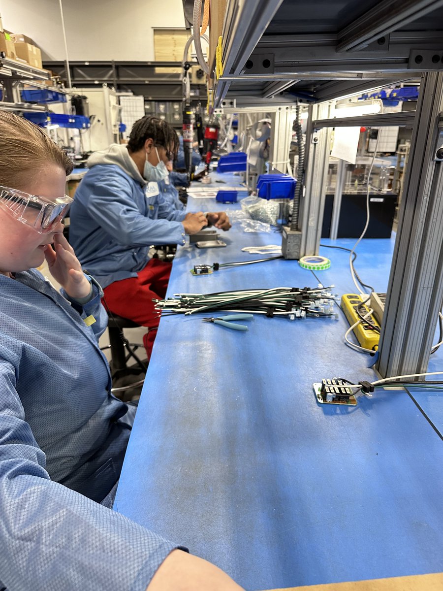 .@SCSDCTE students in the @CorcoranCougars Manufacturing Pathway visited ICM Controls this week. There, they took a tour - and then they competed to assemble a surge protector the fastest. What a great experience to help these scholars become #SCSDCareerReady!