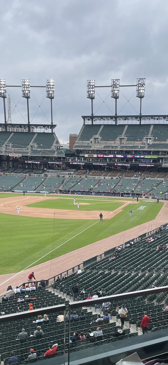 Not a bad day at the office!  
Learning about potential cross-border partnerships with the <a href="/tigers/">Detroit Tigers</a> - and watching my favourite sport is a nice bonus! ⚾️

<a href="/WERCofC/">Windsor Essex Chamber of Commerce</a>