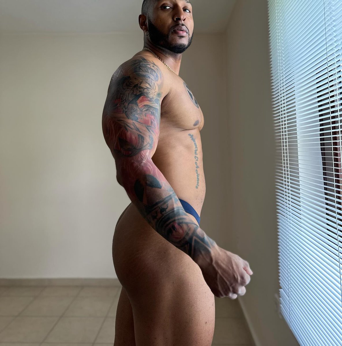 CptTimFisher's tweet photo. #explorepage✨ #fyp #bawdy #exploremore #notnaked https://t.co/lNibNAozKc