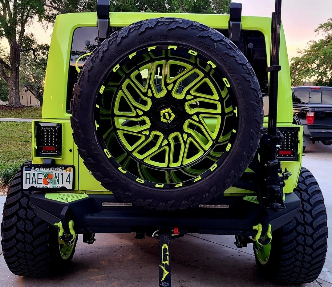 Does this wheel make my butt look big? 
#widewednesday
.
.
.
#Jeep #itsaJeepthing #JeepFamily #JeepLife #Wrangler #JKU #JKUworld #Hulk #Hulkonthemove #Floridalife #jeepworld #Jeepjku #offroad #lifted #jeepnation  #liftedJeep #jeepbeef #jeepobsession #jeepzone #jeepofficial