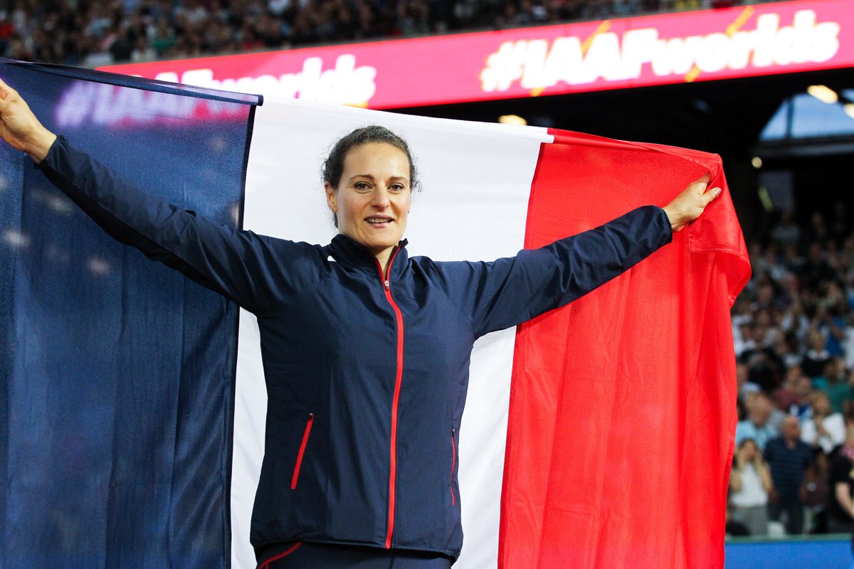 « Ce serait une telle fierté » : Mélina Robert-Michon rêve d’être porte-drapeau aux JO de Paris 2024 ➡️ l.leparisien.fr/OFzL