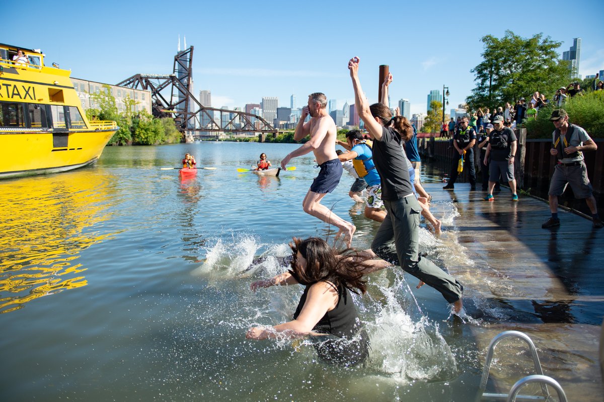 Hey, @jonlovett, thanks for the swimming shout out on #lovettorleaveit last week. We should ALL be swimming the Chicago River and I hope sometime you will join in the fun. ( I am the second one in.)