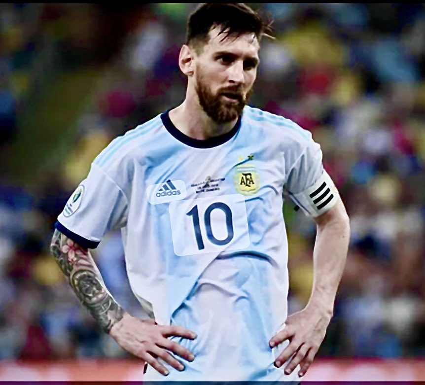 eliseofermin's tweet photo. Argentina es invitada a jugar, pero se le impone que no jueguen
 
Messi, 
Di'Maria,
Dibu,
Otamendi,

Ademas su director no escoge sus suplentes, los escoge el director del equipo contrario.

Estaría jugando Argentina?

Esto 👆 está pasando en Venezuela en la elección Presidencial https://t.co/fg7Or1VgG8