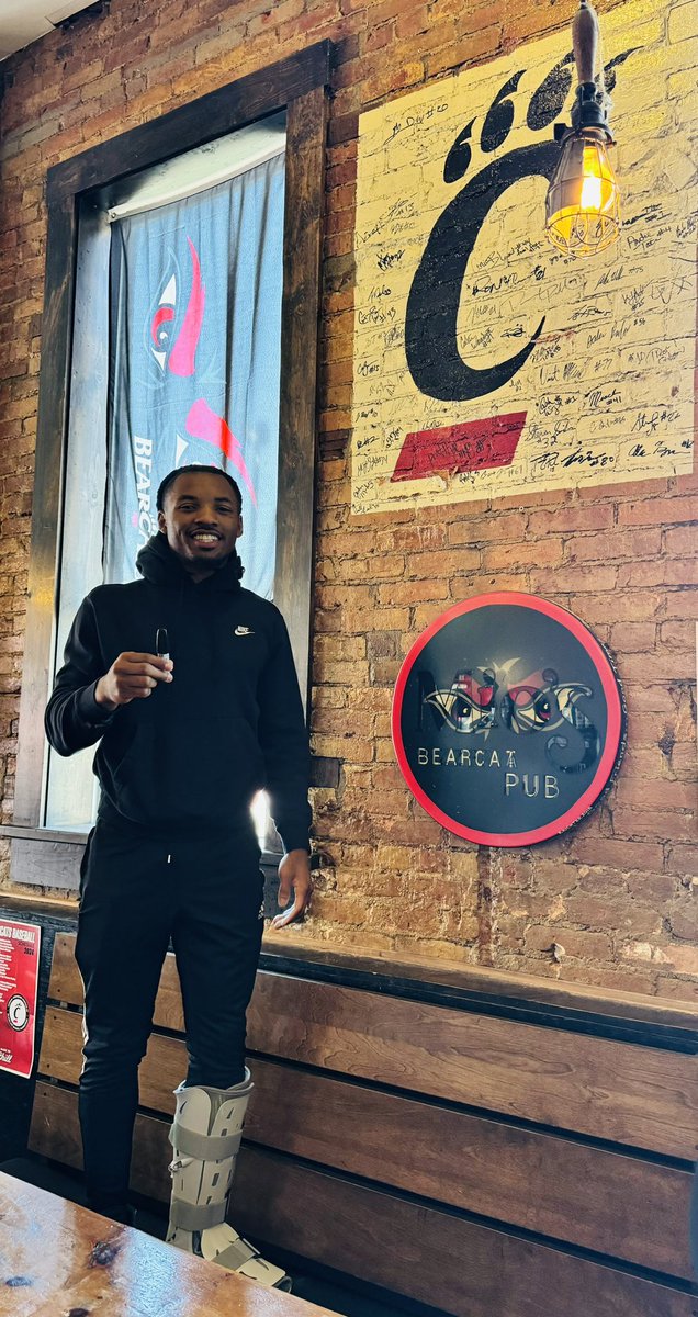 We want thank <a href="/CoachWesMiller/">Wes Miller</a>  and <a href="/GoBearcatsMBB/">Cincinnati Men’s Hoops</a> for coming in for lunch. We have some new signings to our Mio’s UC Wall of Fame. 🔥🏀<a href="/m_miller_14/">Matt Miller</a> <a href="/ChadBrendel/">Chad Brendel</a> #Bearcats