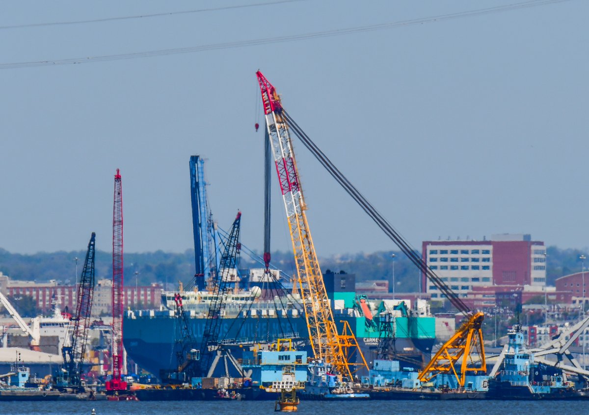 Some photos from yesterday of the work to remove the Francis Scott Key Bridge collapse debris.

#KeyBridge #KeyBridgeCollapse #KeyBridgeNews #Baltimore #Maryland