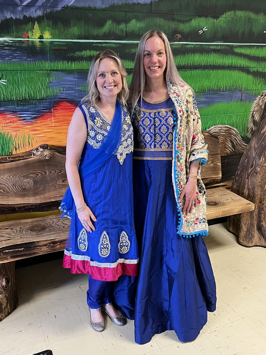 GskyLisa's tweet photo. What a wonderful day celebrating Vaisakhi with our students at Clearbrook Elementary! @clearbrookcubs @Supersingh99 @sd34ehopkins @AbbotsfordSD https://t.co/3xcUdv1eUl