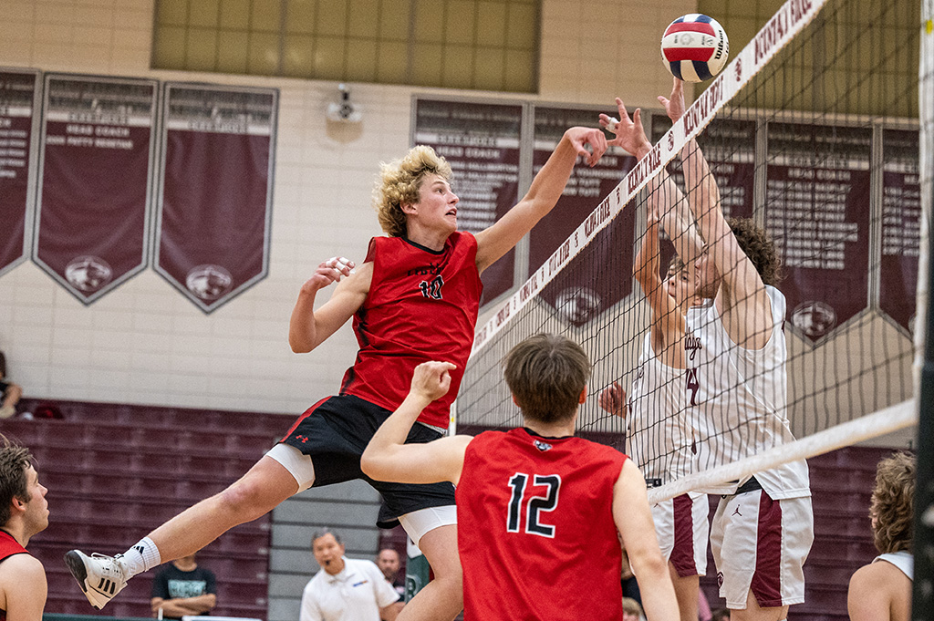 Pictures from Varsity Liberty High School Boys Volleyball vs Mountain Ridge Volleyball are available for complimentary download. picture-lady.com/sports-action1 #WeAreLiberty #PictureLady