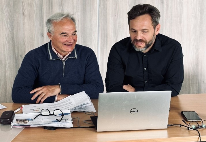 CubertafonG's tweet photo. 📢près de 1⃣0⃣0⃣0⃣ participants au webinaire de sensibilisation à la #securite #numerique organisé par @FTravail_NA et animé par @PoliceNationale 👏👍
👉9⃣8⃣% de satisfaction / 9⃣6⃣% envisagent de faire évoluer leurs comportements numériques 🙌 
#replay ▶️https://t.co/uzO2ZHgZl3 https://t.co/xdS19C3MUx