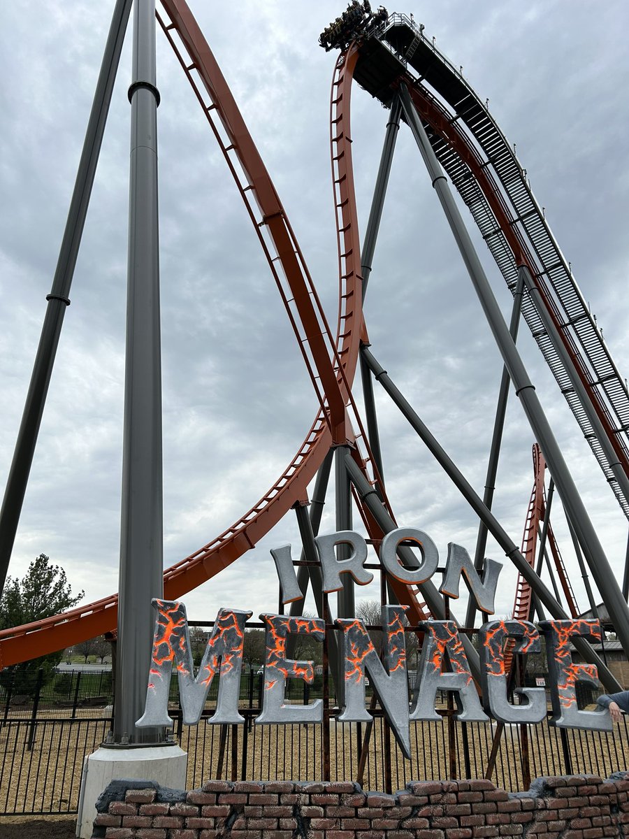 Iron Menace was definitely a great time and a great addition for @DorneyParkPR The theming, the parks excitement, you can just feel it through the folks and that’s a good thing. Go ride this and have fun at Dorney if you can for sure yall.