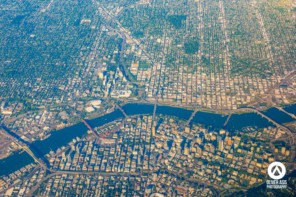Portland, Oregon, seen from 10,000 feet in the air as you fly south from PDX.

#pdx #portlandor #portlandoregon #exploreportland #PNW #discoverPDX #discoverPDX #visitportland #cityofroses #keepexploring #neverstopexploring
