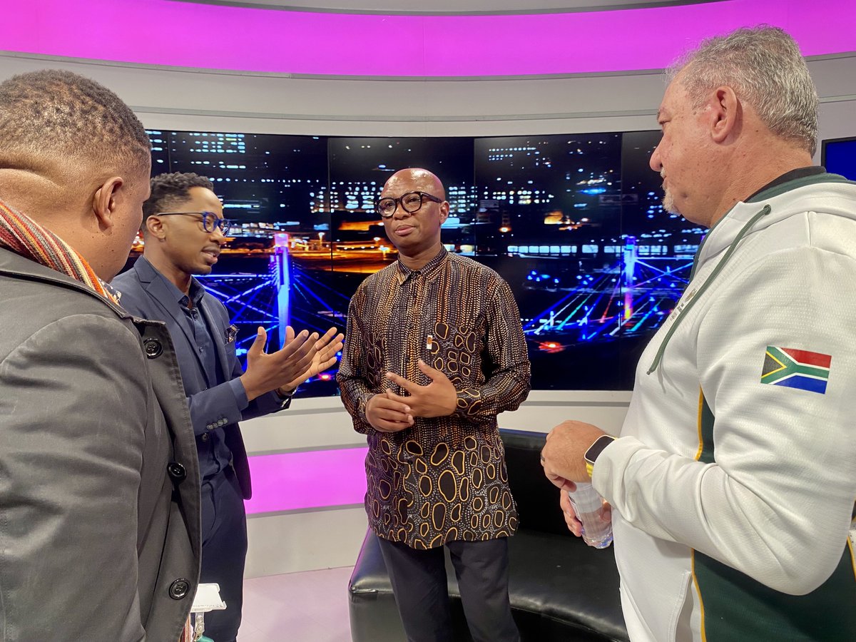 Tonight, we announce the nominees for the 17th SA Sports Awards. This year, we celebrate 30 years of freedom through sporting excellence. Watch the announcement on Sport@10 on @SABC_Sport and @Official_SABC1 at 10PM. #IzinjaZeGame @AndileNcube @thandiswamazwai @TeamSA2024
