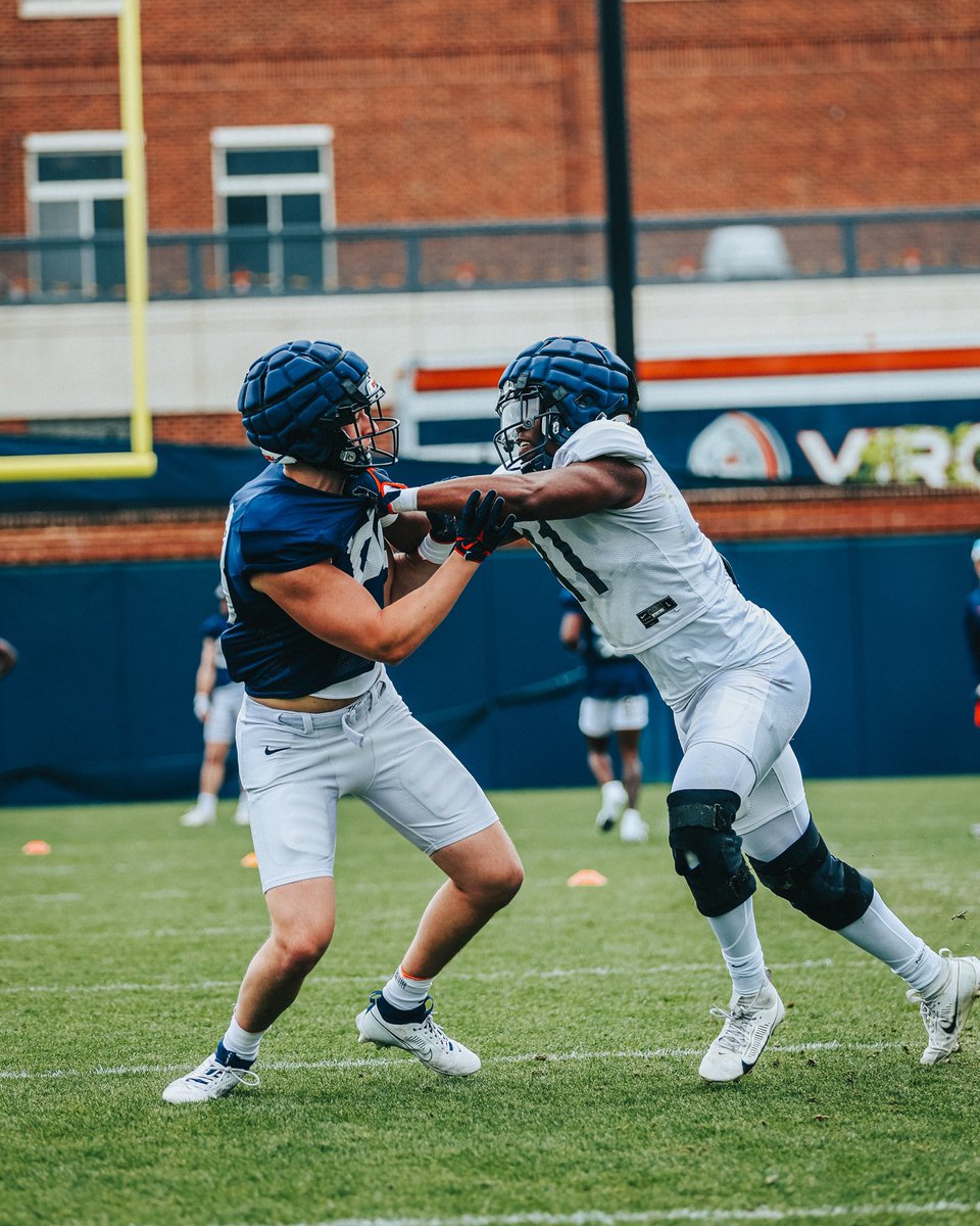 Special teams. Special players. Special plays. 1.15.41🕊️ #UVAStrong | #GoHoos⚔️