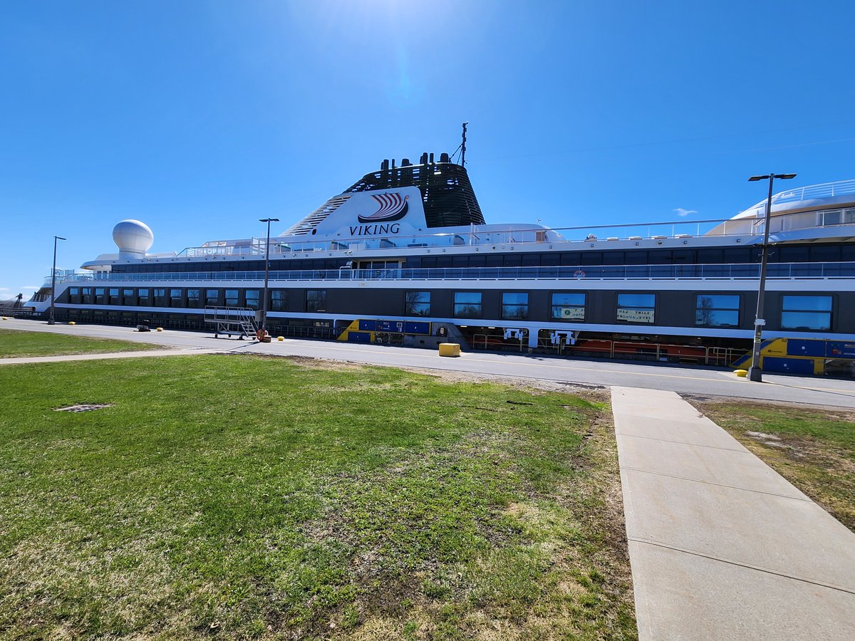 SeawayUSDOT's tweet photo. ๐ฃICYMI: Cruise season has begun at Dwight D. Eisenhower Lock๐๐ณ๏ธ๐
๐ธThe @VikingCruises POLARIS transiting upbound through Eisenhower Lock.
#CruiseTheGreatLakes #greatlakesseawaysystem #alwaysresilient https://t.co/3yXrLfzqKf