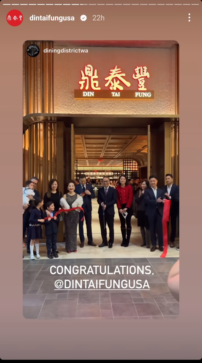 HBCarchitects's tweet photo. #nowSTEAMING! ~ @dintaifungusa in @BelleCollection @BellevueDT .... So proud to be part of the #DTF #Team
#Architecture #Restaurant #Design #Hospitality #FoodandBeverage #Taiwan #XiaoLongBao #SoupDumplings #21grams #18folds https://t.co/QgftNbRDBX