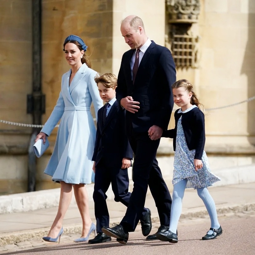 The Wales Family attending Easter Services on 17 April 2022 #PrinceandPrincessofWales #PrincessCatherine #PrincessofWales #PrinceWilliam #PrinceofWales #PrinceGeorge #PrincessCharlotte #PrinceLouis #TeamWales #RoyalFamily #EasterSunday #easter2024 #Easter