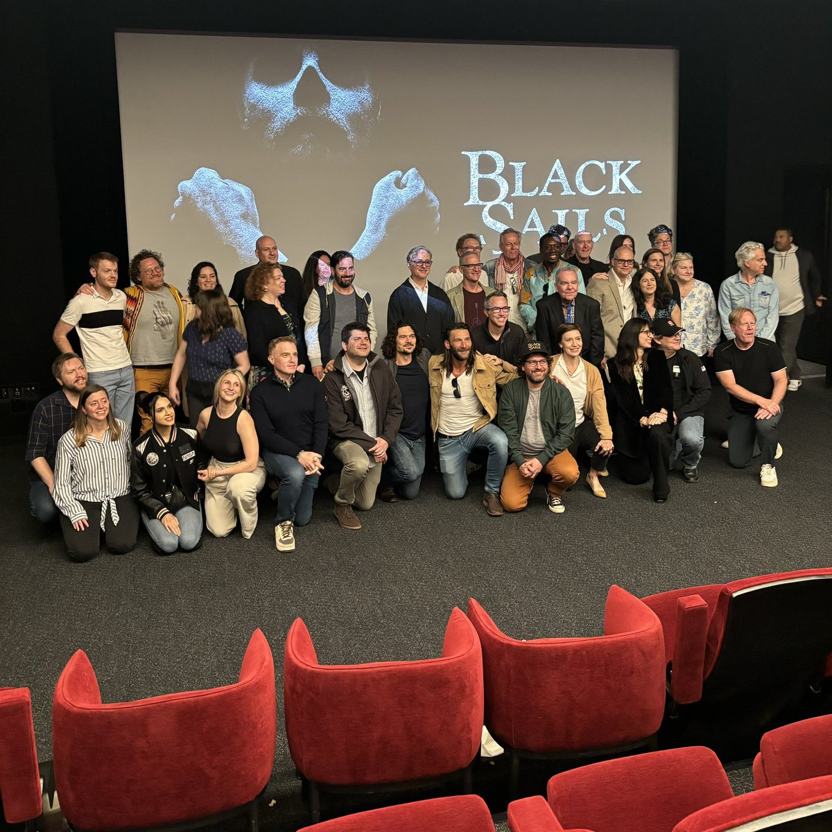 daphneolive's tweet photo. A night was had and it was a delight and now Black Sails is streaming on Netflix. Go watch. Right now! Then tell me what you think 🖤
#FathomsDeep https://t.co/PIwlJnf3ne