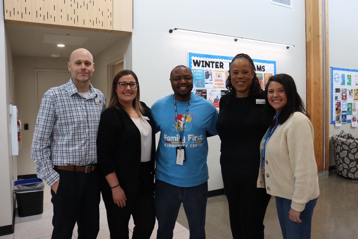 FamFirstRenton's tweet photo. Join FFCC and our partners—Vision House, JP Morgan Chase, Northwest Education Access, &amp; Pioneer Human Services—for our 1st Community Resource Day on April 18th from 11am-2pm. We'll offer resources in housing, financial aid, workforce development, and more. Hope to see you there! https://t.co/zZigSXB3BF