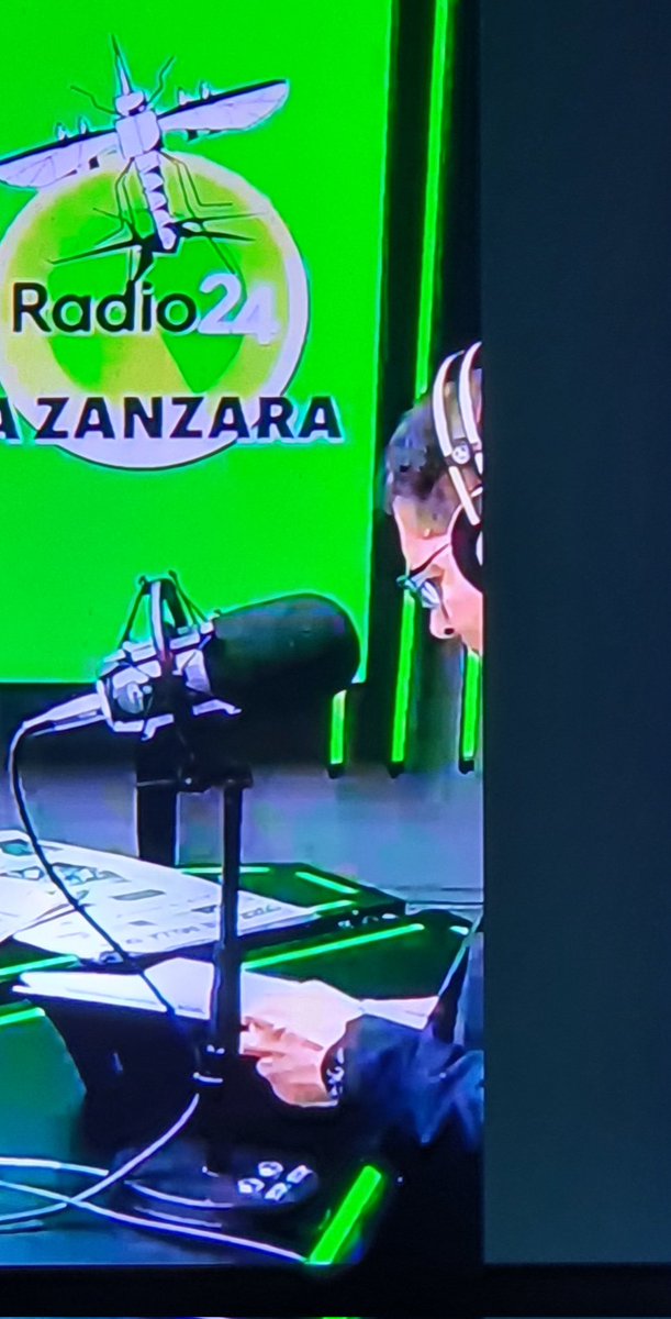 @Radio24_news @LaZanzaraR24  
È arrivato il Nostro Direttore preferito @Capezzone