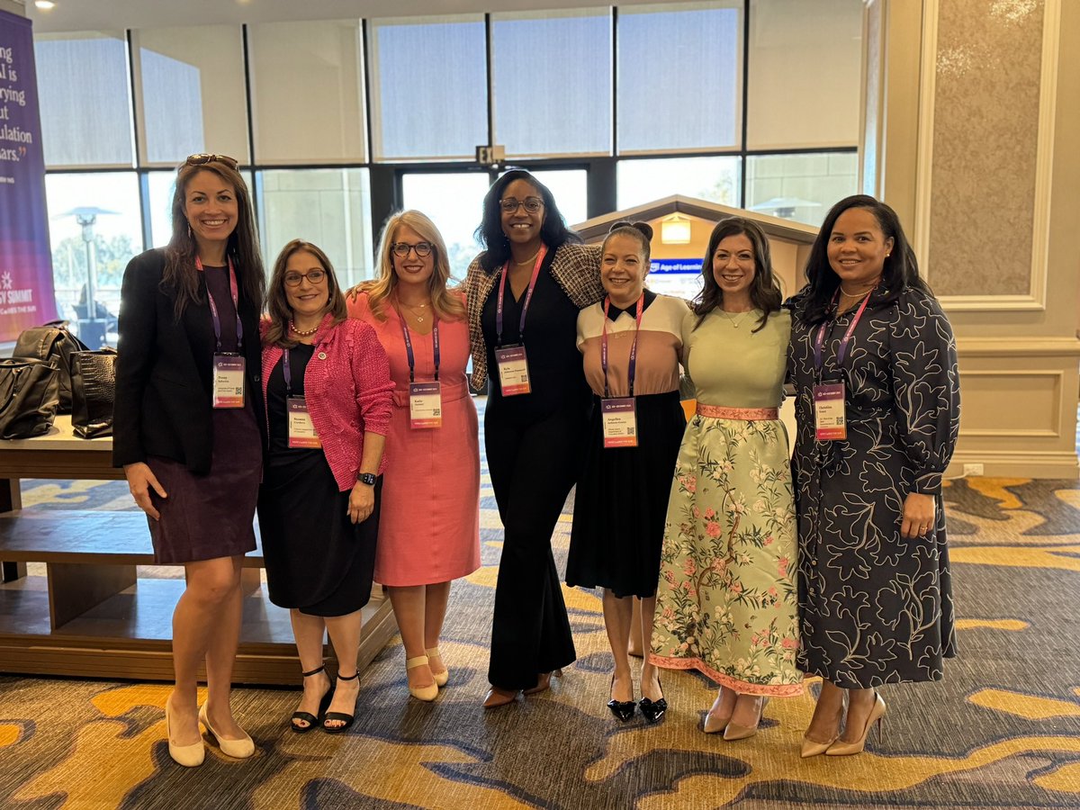 We are just minutes away from our panel at @asugsvsummit. Great to have a powerhouse audience including @SchwinnTeach and @SecJennerIN to match the dynamism on stage! @DCSuptGrant @AInfanteGreen @SupKylaOUSD @juliarafalbaer @SusanaCDenver #asugsvsummit #womenleadinged