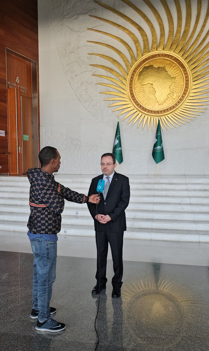 Amb. Baran & Mr. Resuloğulları, @TIKAAddisAbaba handed over the flags donated by @tika_english1 to @_AfricanUnion. Director General H.E. Sijilmassi & Protocol Director H.E. Elkordofani attended the ceremony. The donation will be a footprint of Türkiye-AU strategic partnership.