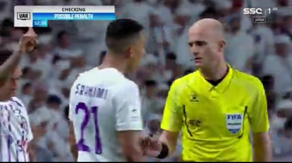 النصراوي قبل مباراة #الهلال_العين :
الحكم ادهم #مخادمة 😡🤬 ذكريات😅

بعد احتسابه (3) ركلات جزاء :
مخادمة أحسن حكم بالعالم 😂😂😂😂🤣