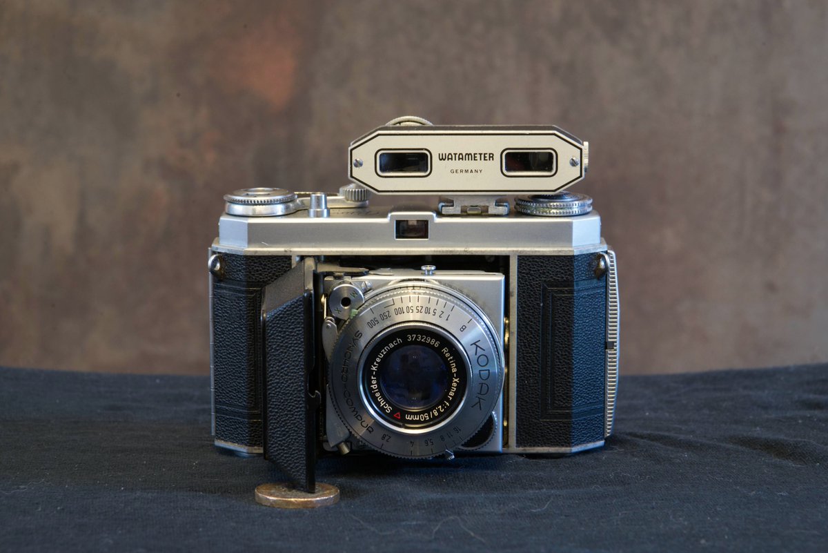 New Blog Post
It's Quirky Cameras time again. This week I talk about my Kodak Retina 1a. A 1950's 35mm pocket camera with a few quirks.

jimgravesphoto.blogspot.com/2024/04/quirky… 

#believeinfilm #filmisnotdead #shootfilmbenice #filmphotography #photography #kodakretina1a