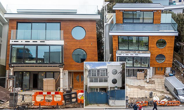 A fast food tycoon slammed for creating an 'awful eyesore' in one of the most desirable areas in the UK.

Dariush Majidi bought the four-bed house in Sandbanks, Poole in 2008 & his revamp has left it with garish cladding & a pair of silly Greek-style Ionic columns.🤦‍♂️😂