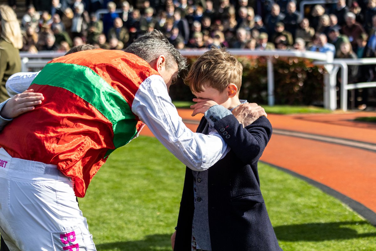 April Meeting - Day 1 ✅ What a day at Cheltenham Racecourse, some amazing moments throughout....but the day belonged to one man! We're back to do it all again tomorrow! #cheltenhamraces #theaprilmeeting