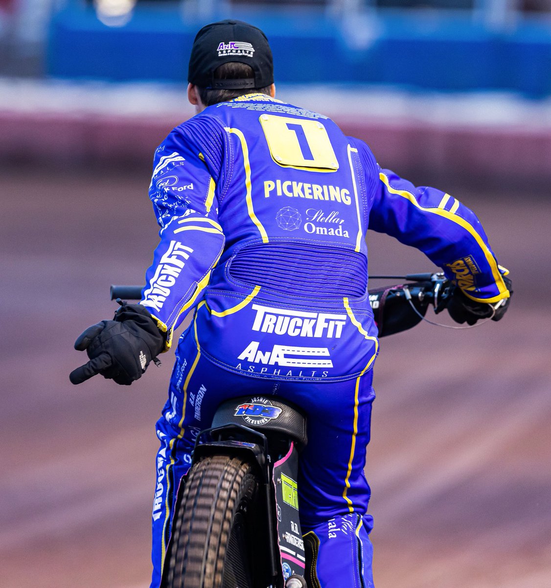 Dramatic opening night at <a href="/glasgowtigers/">Glasgow Tigers</a> v <a href="/EdinMonarchs/">Edinburgh Monarchs Speedway</a> … speedway at its most exciting 🫶📸

#britishspeedway🇬🇧