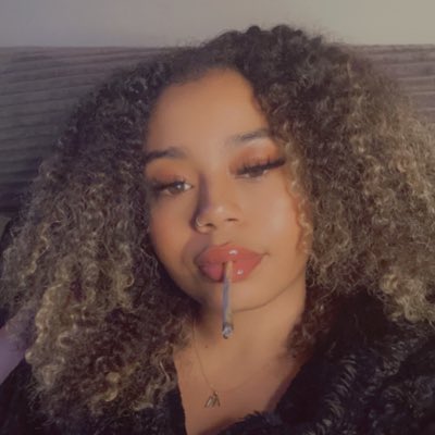 #NewProfiePic #curlyhair #curlyhairedgirls #BlackWomen #BlackTwitter #420community #420friendly #naturalblackwomen