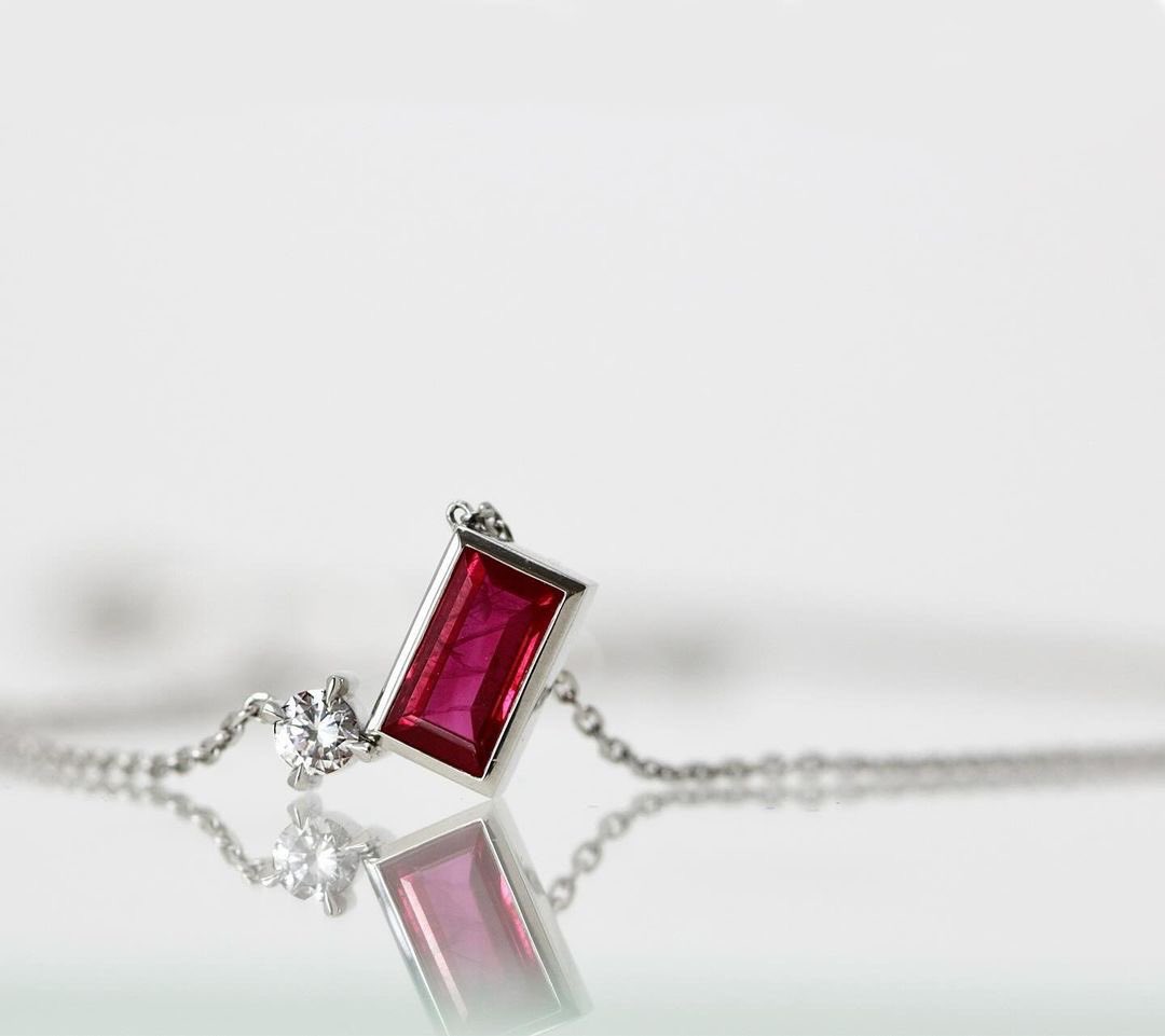 Beautiful bespoke contemporary pendant featuring a rare natural Ruby in a Platinum frame and a sparkling Diamond by Anelia Jewellery …an elegant piece for everyday wear. . . #wednesdaymood #wednesdayvibes #platinum #ruby #red #artoftheday #jewellerydesign #aneliajewellery