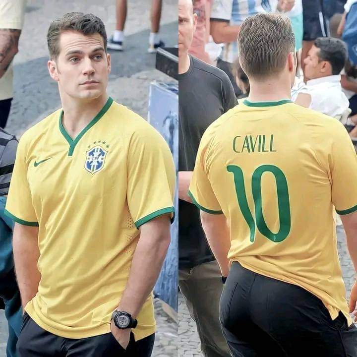 Daily Henry Cavill tweet media