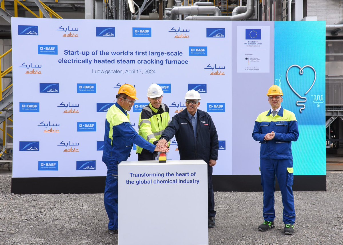 🤝 Together with partners, our CEO, Abdulrahman Al-Fageeh, inaugurated the world’s first demonstration plant for large-scale electrically heated steam cracking furnaces that could significantly reduce CO2 emissions, further strengthening our sustainability target. #SABIC