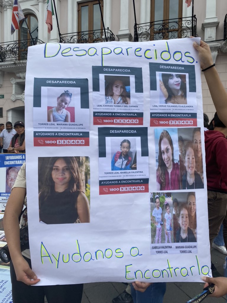 <a href="/EjercitoECU/">Ejército Ecuatoriano</a> <a href="/VerdadMajhito/">Verdad SubTeniente Majhito Morillo Y No Repetición</a> Desde el 17 de diciembre de 2023, Yusbely Leal, sus dos hijas y su sobrina están desaparecidas. Las vieron por última vez en Huaquillas. 

Ellas son de nacionalidad venezolana y su familiar busca cualquier información que le ayude a conocer su paradero.