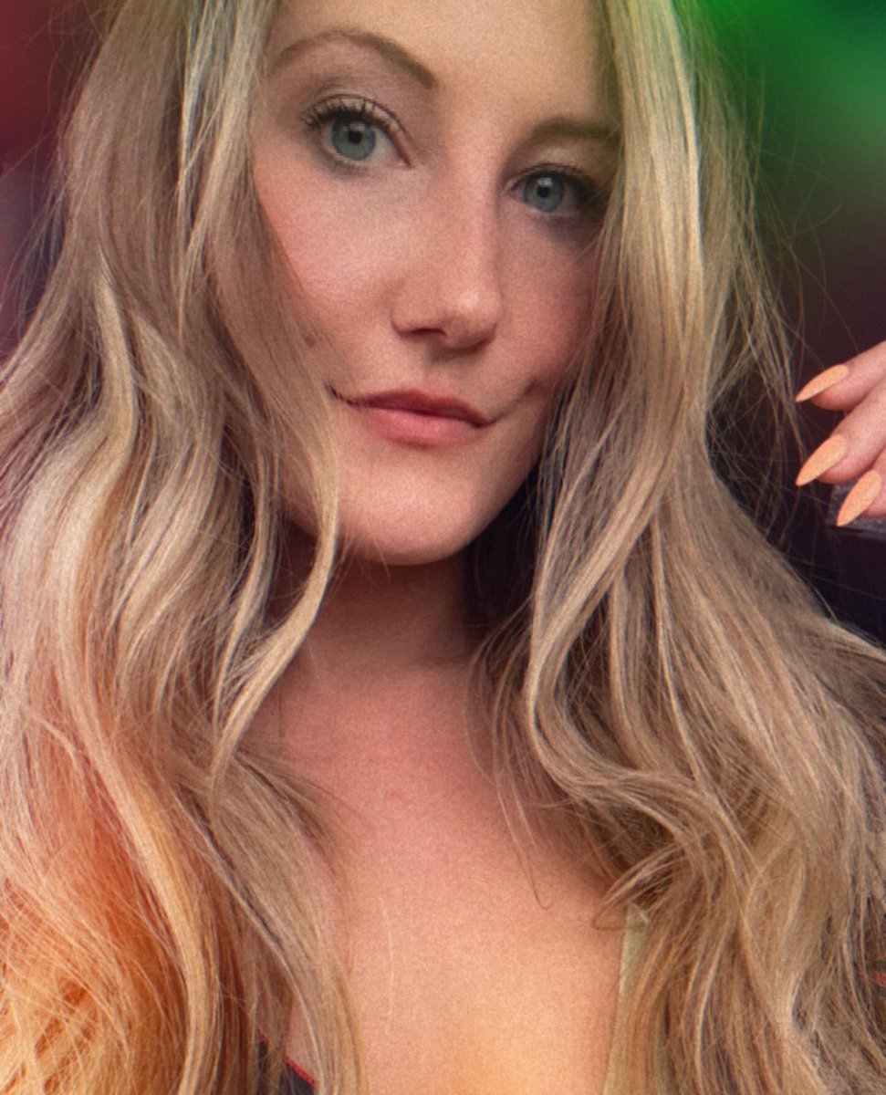 SultrySnowXO's tweet photo. Taste the rainbow π π€
#girlfriendexperience
#ForYourEyesOnly
#MembersOnlyClub
#exclusiveexperience
#ForMyFans
#contentcreators
#gamergirl
#blonde
#sultrysnow https://t.co/t7v4yhNZOb