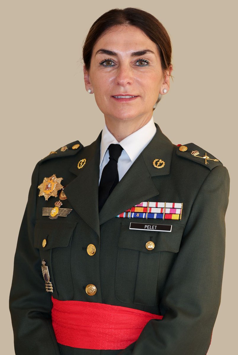 Defensagob's tweet photo. Cerramos el día felicitando a las primeras mujeres generales médicos de nuestras 🇪🇸#FuerzasArmadas, Elvira Pelet Pascual y Mª Rosa García Toledano, tras sus respectivos ascensos al empleo de general de brigada médico del Cuerpo Militar de Sanidad. 
¡Enhorabuena y muchos éxitos! https://t.co/I7mhEFo8En