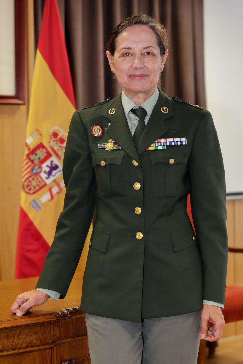 Defensagob's tweet photo. Cerramos el día felicitando a las primeras mujeres generales médicos de nuestras 🇪🇸#FuerzasArmadas, Elvira Pelet Pascual y Mª Rosa García Toledano, tras sus respectivos ascensos al empleo de general de brigada médico del Cuerpo Militar de Sanidad. 
¡Enhorabuena y muchos éxitos! https://t.co/I7mhEFo8En