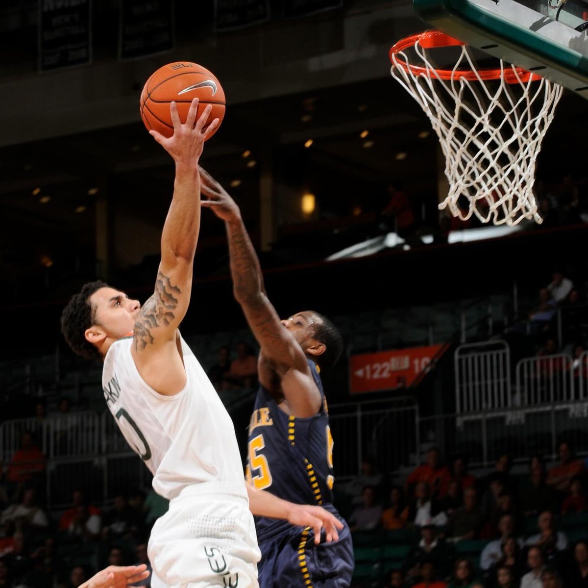 Tomorrow we honor @shanelarkin 🙌 💥 2013 Lute Olson National Player of the Year 💥 2013 Second Team All-American 💥 2013 ACC Player of the Year 💥 Averaged 11.2 pts, 3.6 ast, & 3.2 rebs in 2️⃣ years at Miami Shane will be honored tmr night as a Class of 2024 @UMSHoF Inductee 🏆