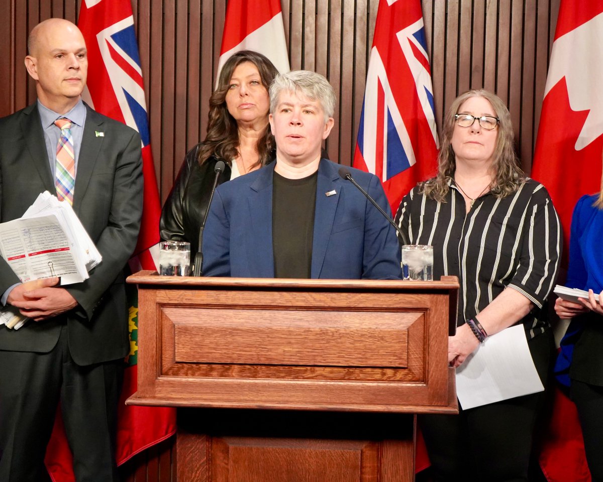Thank you to the OPSEU/SEFPO President JP Hornick and members working at Public Health Ontario (PHO) Labs who came to Queen's Park today to sound the alarm about the potential closure of six out of eleven PHO labs in Ontario.