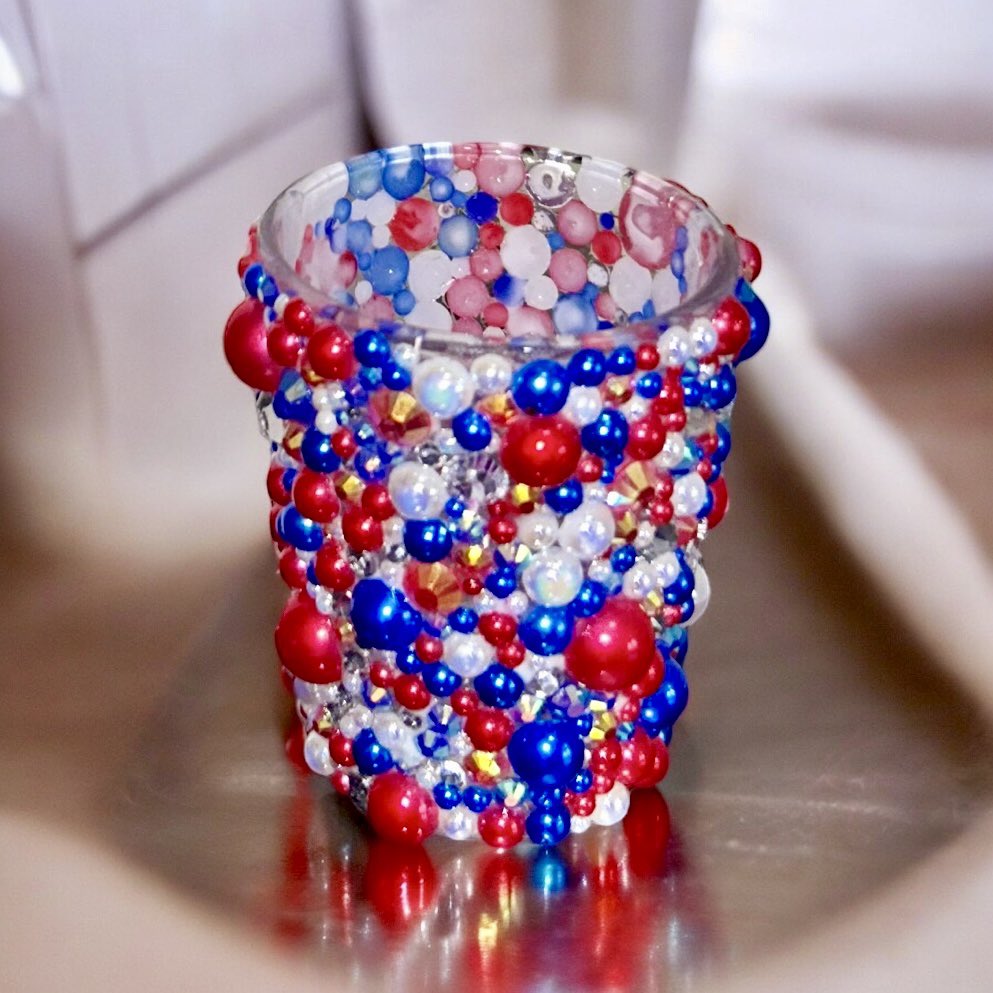 Perfect shot glasses for your Memorial Day celebration❤️🤍💙
Get them here 👇🏽 

thelittlepinkplace.myshopify.com/products/memor…

#memorialday #redwhiteandblue #SmallBusiness