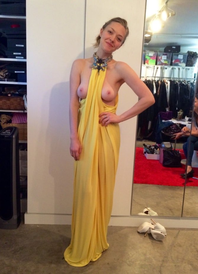 CelebrityNpics's tweet photo. Amanda Seyfried https://t.co/vqSOp42DpU