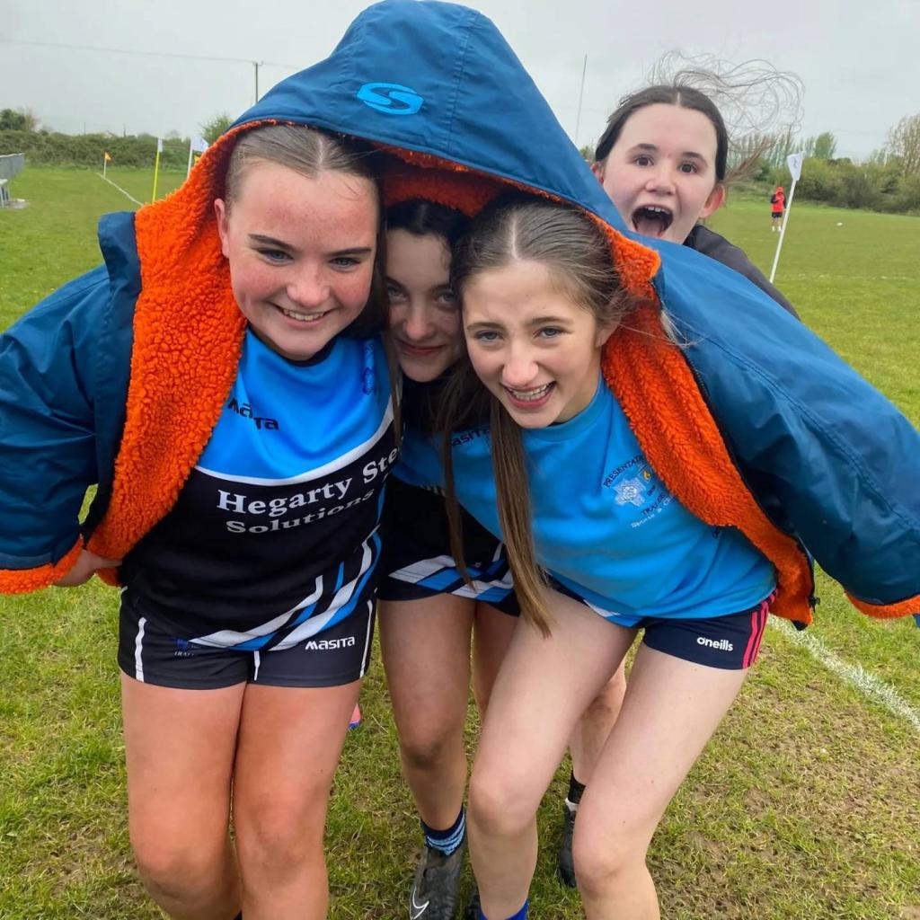 PresSecTralee's tweet photo. Junior Rugby team were in action today in Shannon RFC for the TUS 10s competition. They topped their group after wins over AS Mhuire, Tarbert Comp, CII Abbeyfeale and JTB Hospital. They lost out by 1 try in the A semi final. Great display of rugby by everyone! https://t.co/swRZW6YSKX