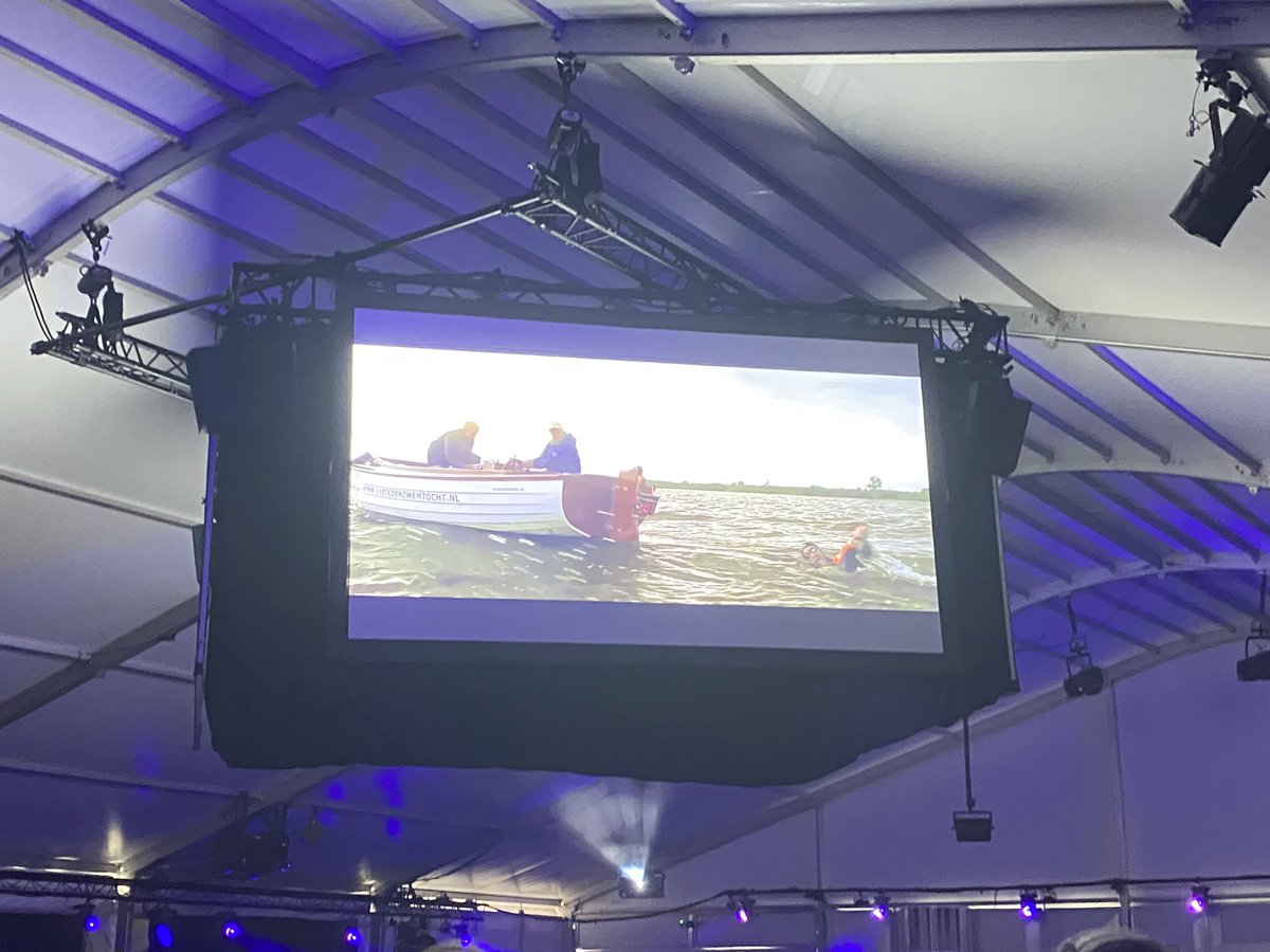 Martin van Alfen (@martinvanalfen) on Twitter photo Wat een verhaal! Behalve hard en heul ver zwemmen, hardlopen en fietsen kan hij ook boeiend en inspirerend vertellen! Kippenvel bij de beelden van 2018 toen wij ook aan de rand van het water stonden. #Elfstedentocht #NVVB #KWF Leuk om je even gesproken te hebben <a href="/mvdweijden/">Maarten vd Weijden</a> Wat een verhaal! Behalve hard en heul ver zwemmen, hardlopen en fietsen kan hij ook boeiend en inspirerend vertellen! Kippenvel bij de beelden van 2018 toen wij ook aan de rand van het water stonden. #Elfstedentocht #NVVB #KWF Leuk om je even gesproken te hebben <a href="/mvdweijden/">Maarten vd Weijden</a>