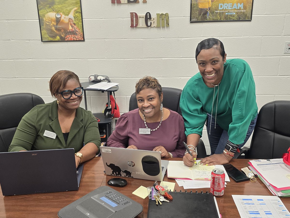 The administrators of @LuellaES_HCS continue to monitor progress and work collaboratively to ensure student and staff safety. I love supporting them! #TeamWork @drtwylabarkley @chari_cowan @shawnee1_blake @missasu98