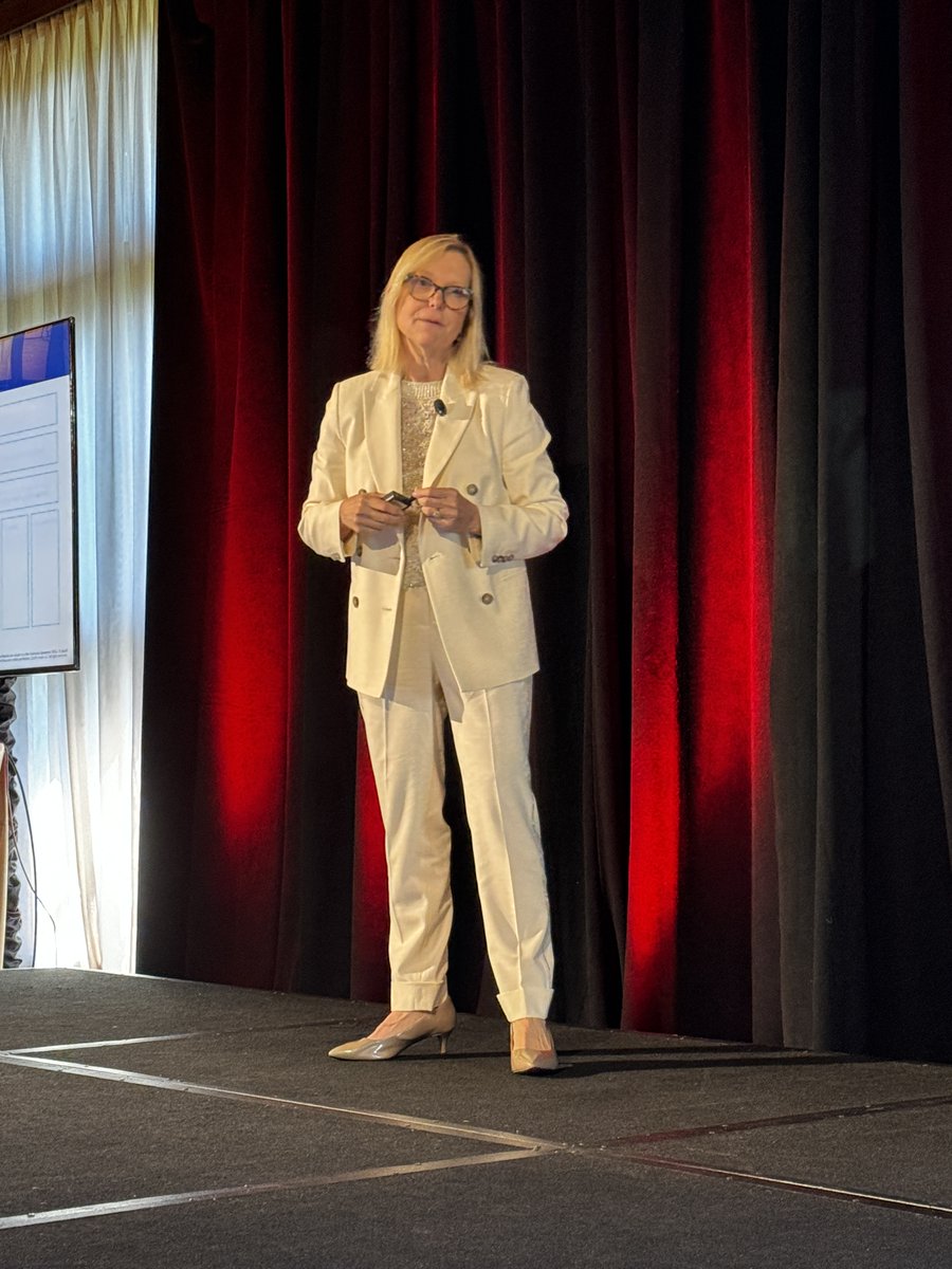 'We are going to deliver legendary customer services' - ML Maco @Avaya #AvayaAnalystSummit