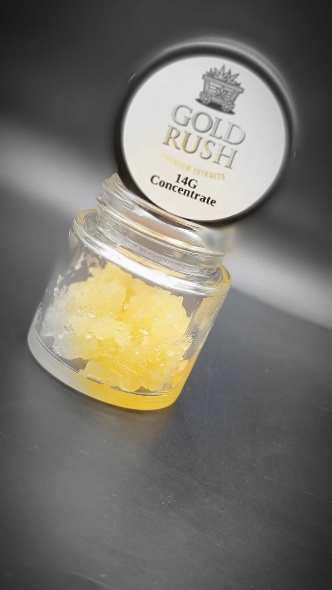 Get a touch of gold in your day with Gold Rush concentrates ✨️💛✨️ #GoldRushPremiumExtracts #Oklahoma #medicalmarijuana #Goldstandard #marijuanaindustry #FeelTheRush #420community