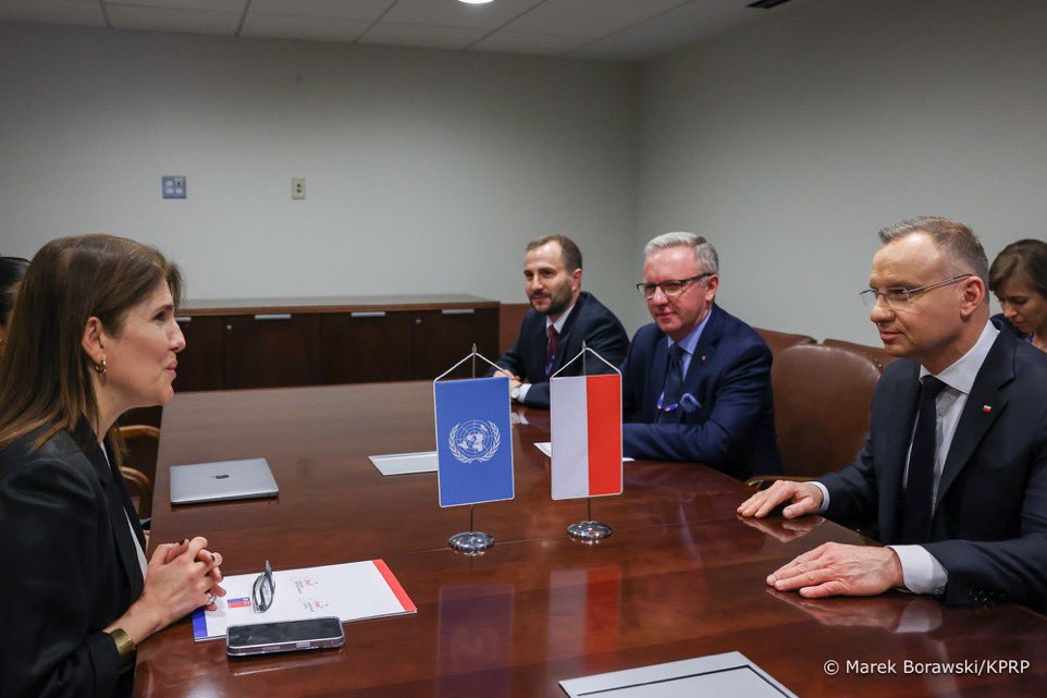 PLinUN's tweet photo. President @AndrzejDuda underlined 🇵🇱 priorities in #ECOSOC including promoting our experiences in social programs, economic development and good governance.
#PLinECOSOC https://t.co/Kz8AlhNSD8
