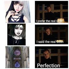 It's Friday!
It doesn't matter what aspect of the gothic life you love.. I see everyone as equal.

#deadchatty #morningmoan #gothaesthetics #gothaestheticstyle #morningmemes #memesdaily #memes #gothstuff #positive #youarebeautiful #expressyourself #beyourself #beunique