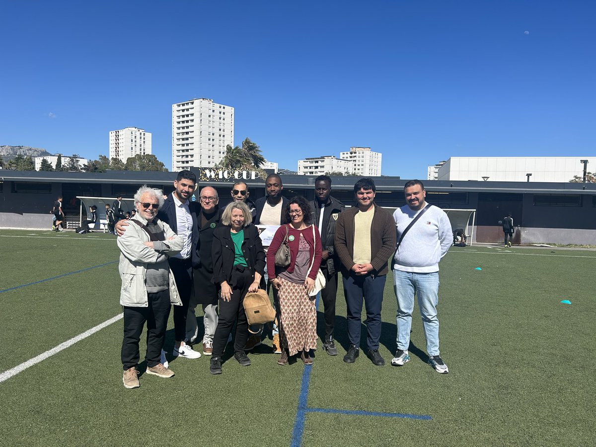 HBouaksa's tweet photo. La campagne #Europeenne2024 des @EELV a fait étape à @laseynesurmer . Excellente journée à la rencontre des seynois et des assos seynoises qui œuvrent dans les quartiers populaires de la ville Merci @kessaciamine1 @diarra_abdou1 @LesEcologistes @ClaudieCar84413 @marietouss1 https://t.co/iMQYsoaNwA